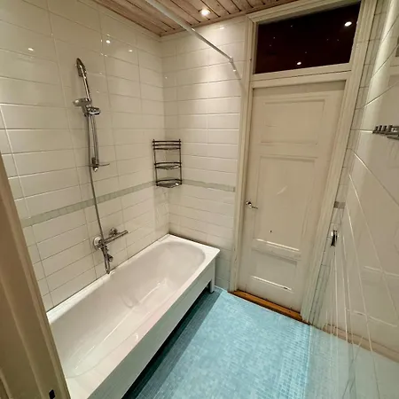 アパート Cozy With Sauna & Bath *