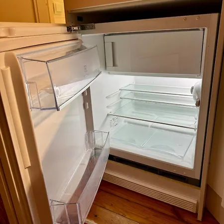 Cozy With Sauna & Bath アパート ヘルシンキ