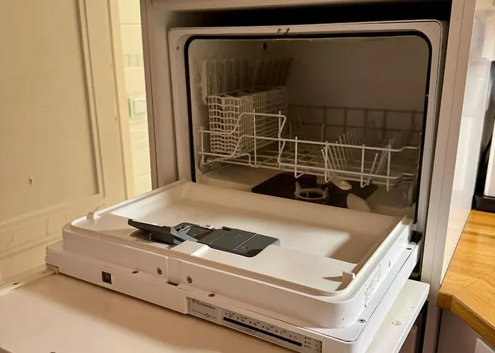 Cozy With Sauna & Bath Helsinki